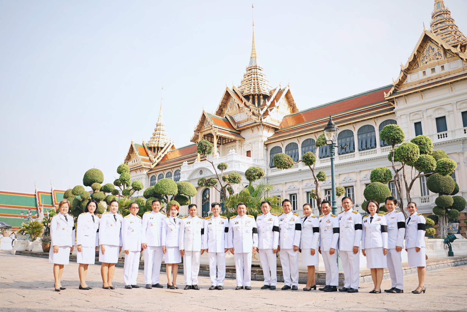 title - ส.ป.ก. ร่วมพิธีวางพวงมาลาถวายราชสักการะ ในพระพิธีธรรมสวดพระอภิธรรมพระบรมศพ สมเด็จพระนางเจ้าสิริกิติ์ พระบรมราชินีนาถ พระบรมราชชนนีพันปีหลวง ณ พระที่นั่งดุสิตมหาปราสาท